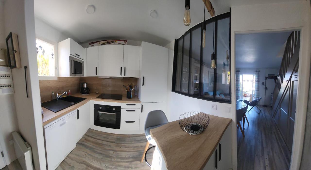 סן סיפריאן Villa Aux Capellans Sur La Marina Pour 4 Personnes - Vue Marina - Parking - Plage A 5 Min A Pied מראה חיצוני תמונה