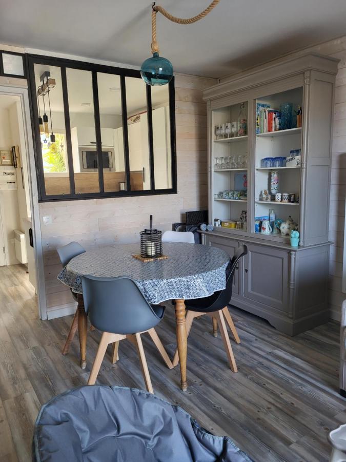 סן סיפריאן Villa Aux Capellans Sur La Marina Pour 4 Personnes - Vue Marina - Parking - Plage A 5 Min A Pied מראה חיצוני תמונה