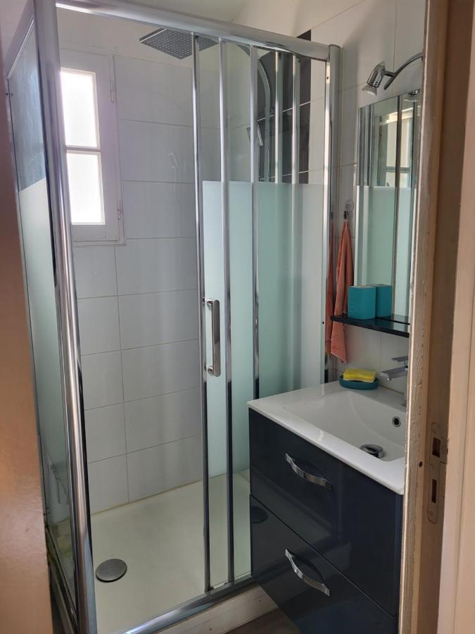 סן סיפריאן Villa Aux Capellans Sur La Marina Pour 4 Personnes - Vue Marina - Parking - Plage A 5 Min A Pied מראה חיצוני תמונה